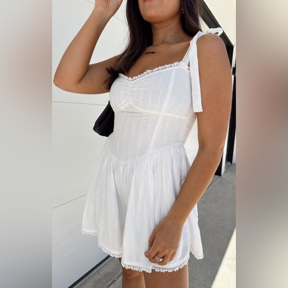 SHOW ME YOUR MUMU Regal Romper In White - Picture 4 of 12